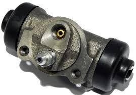 [47550-26140 T2] BOMBA AUXILIAR DE FRENOS   TOYOTA HILUX 20-   HIACE 95-19